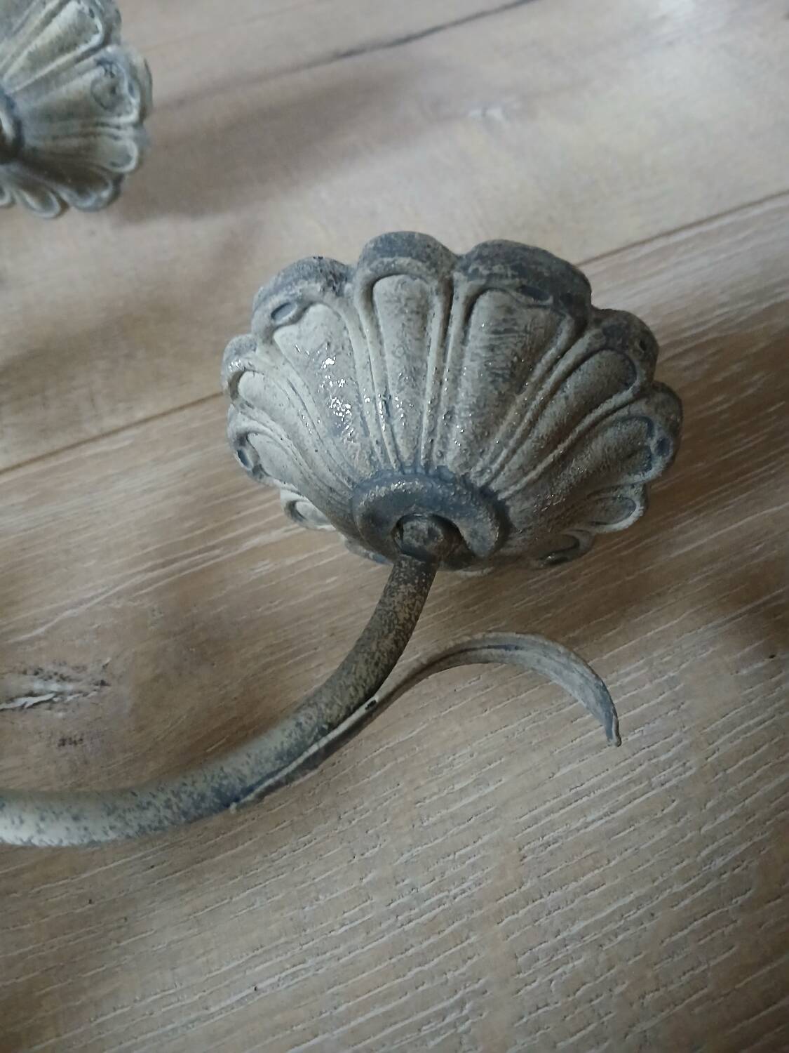 Antique chandelier in cast iron/metal and porcelain