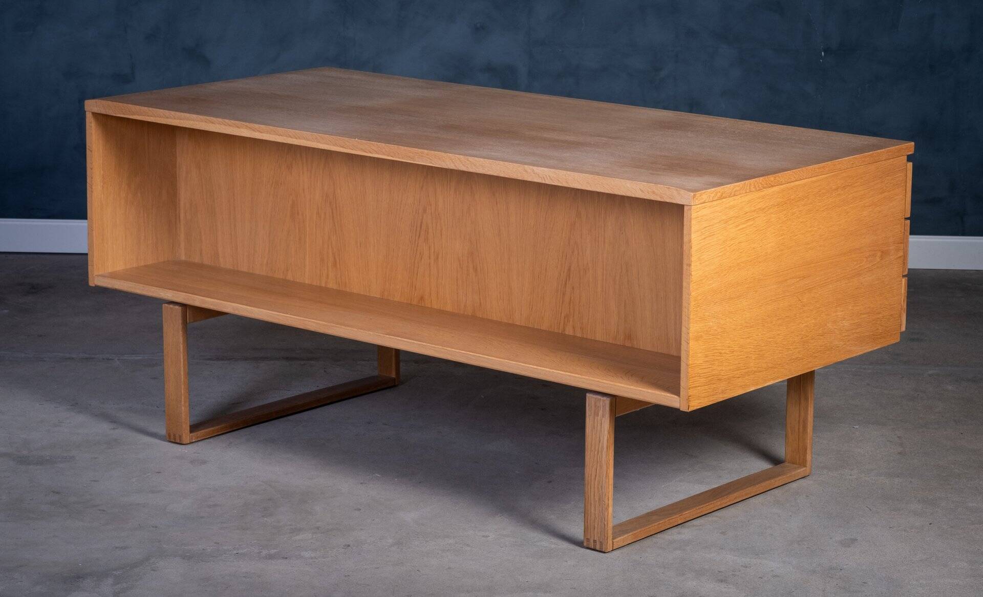 Vintage Oak Desk by Henning Jensen & Torben Valeur for Dyrlund, Denmark, 1960s