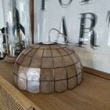 Mother-of-pearl suspension