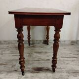 Bureau ancien en bois avec tiroir