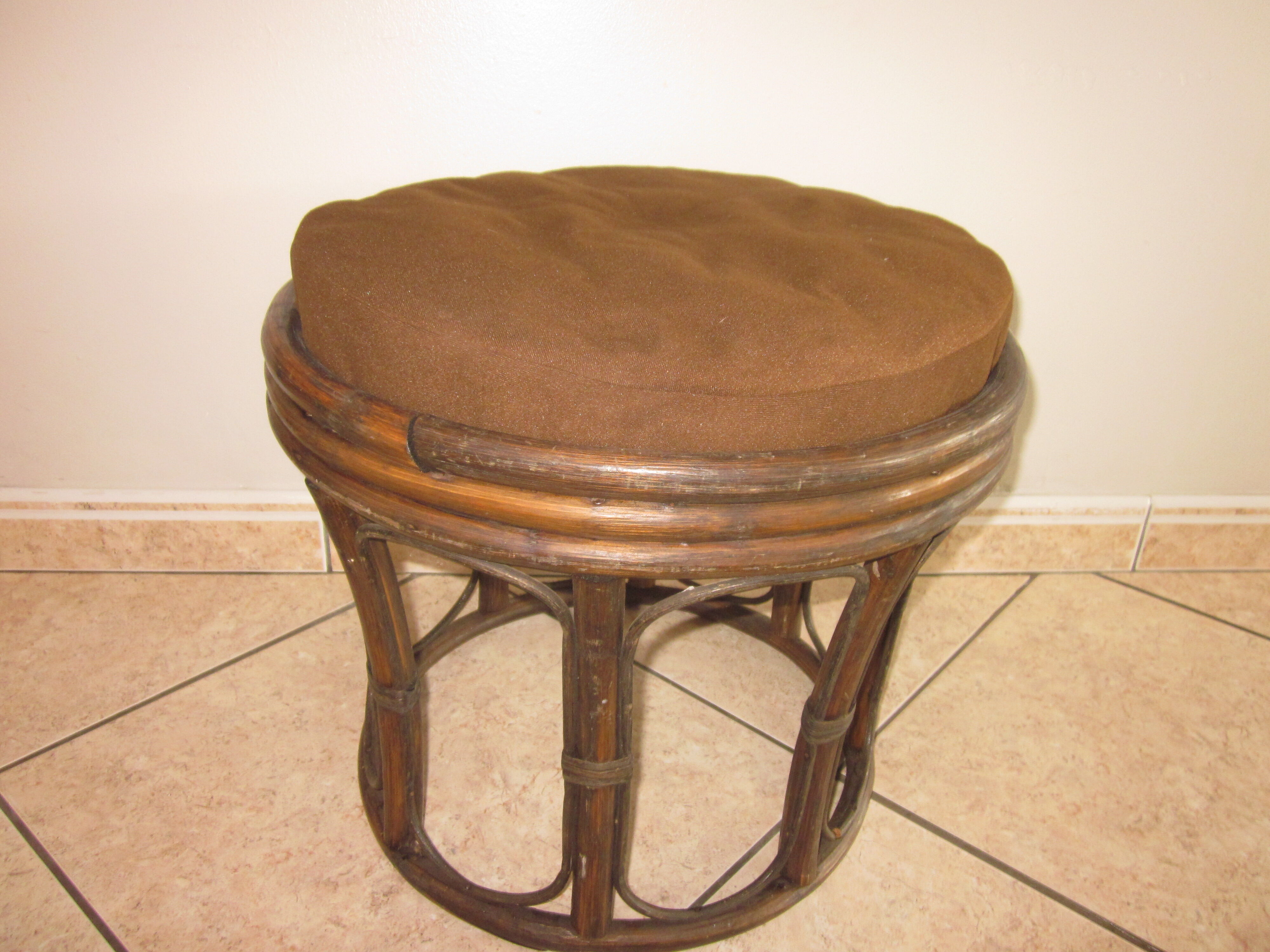 Pouf en rotin
