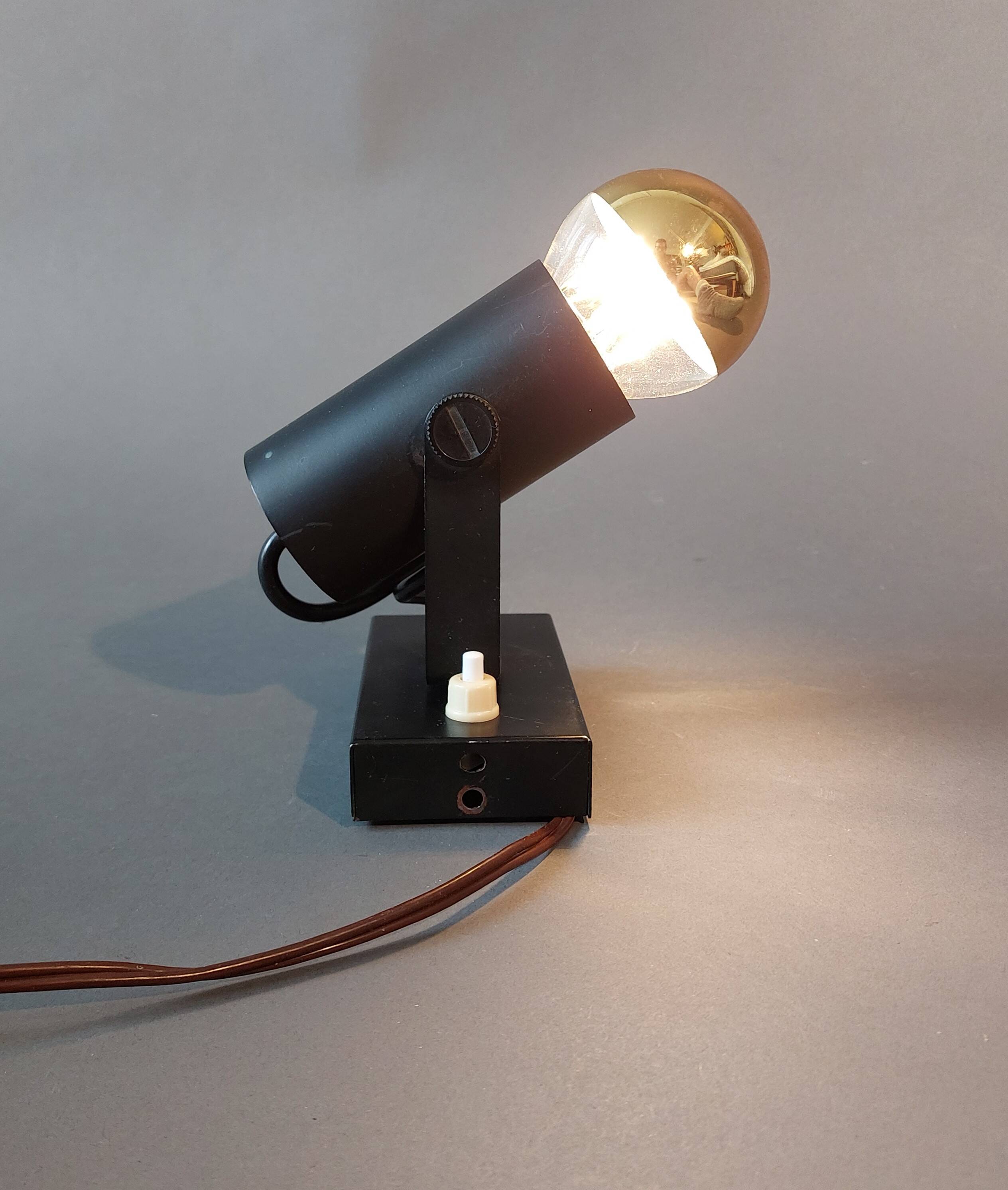 Modernist Lita 1960 wall lamp in black metal.