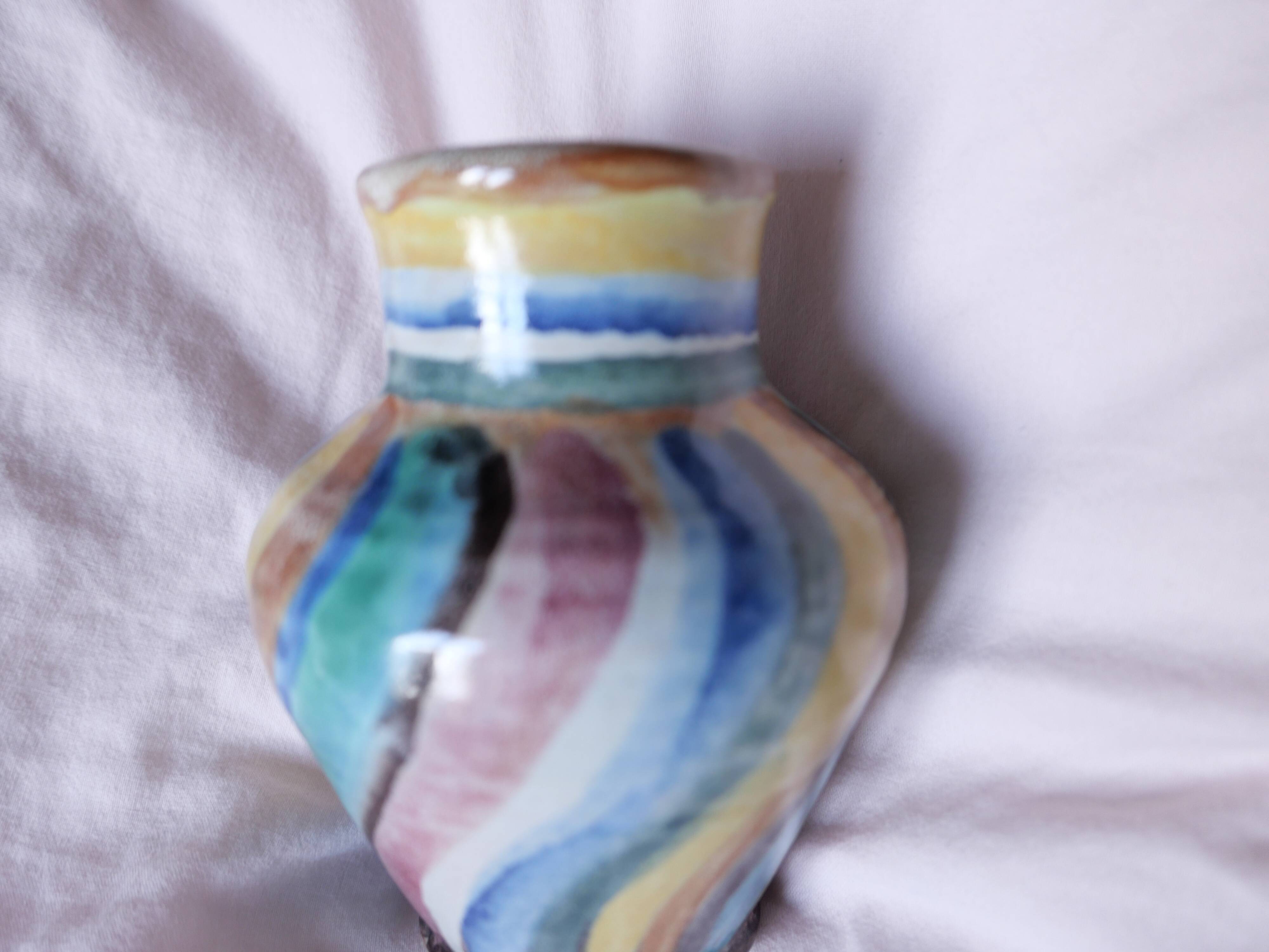 Multicolored vase Montigny sur Loing