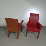 Chaises Paramount par Philippe Starck pour Driade 1989.