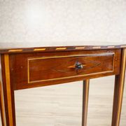 Table d'appoint incrustée du 19ème siècle
