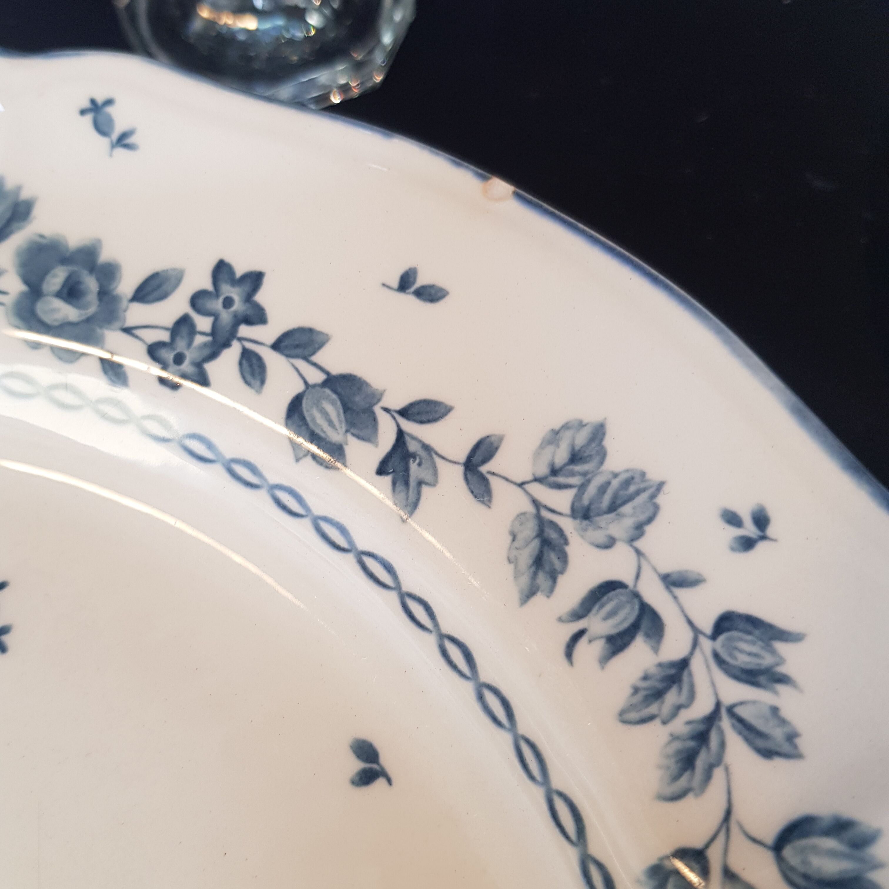 5 floral plates