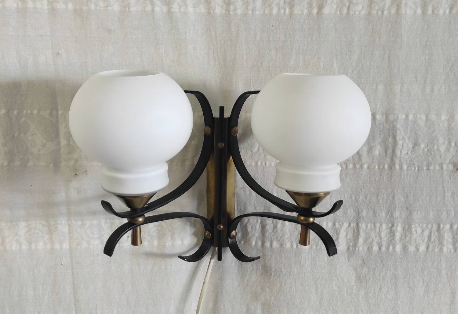 Opaline double globe wall lamp, wrought iron and brass - 50s/60s