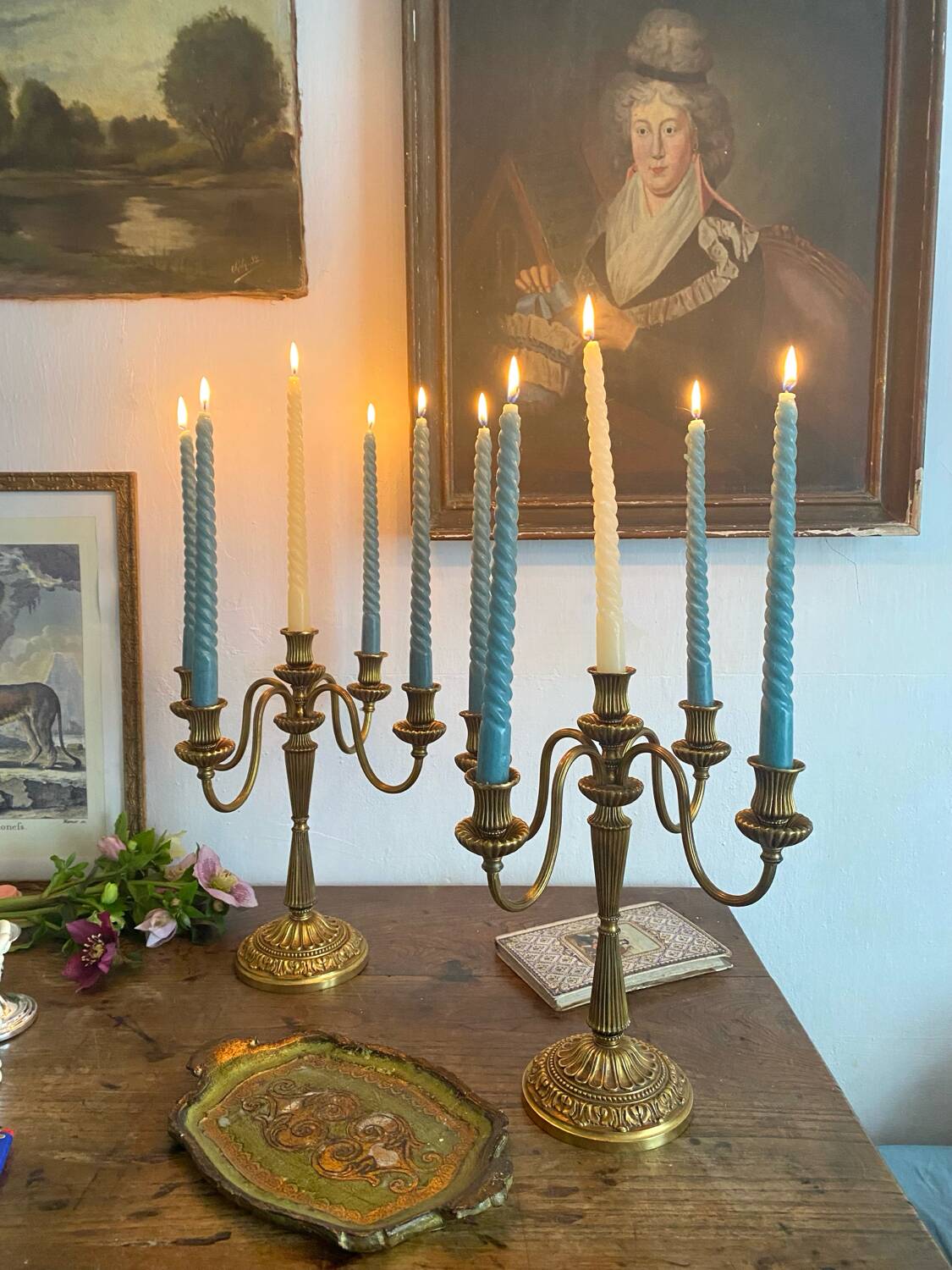 Pair of 5-light candlesticks in gilded metal, Classic style.