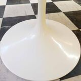 Tulip table Knoll Saarinen 1960 white marble