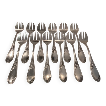 12 fourchettes à huitre métal argenté décor rubans rocaille 13,7cm