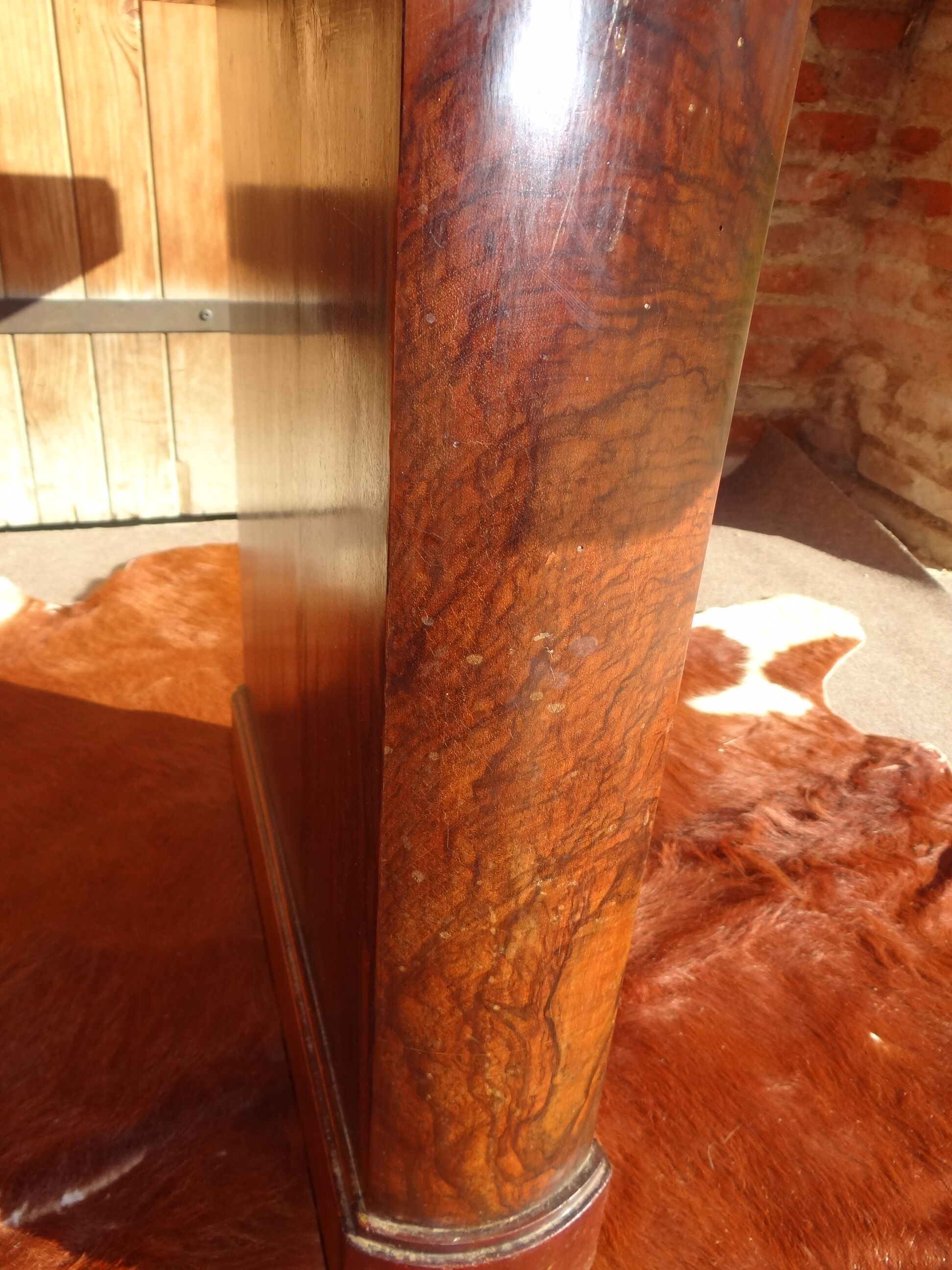 Art Deco dining room extension table