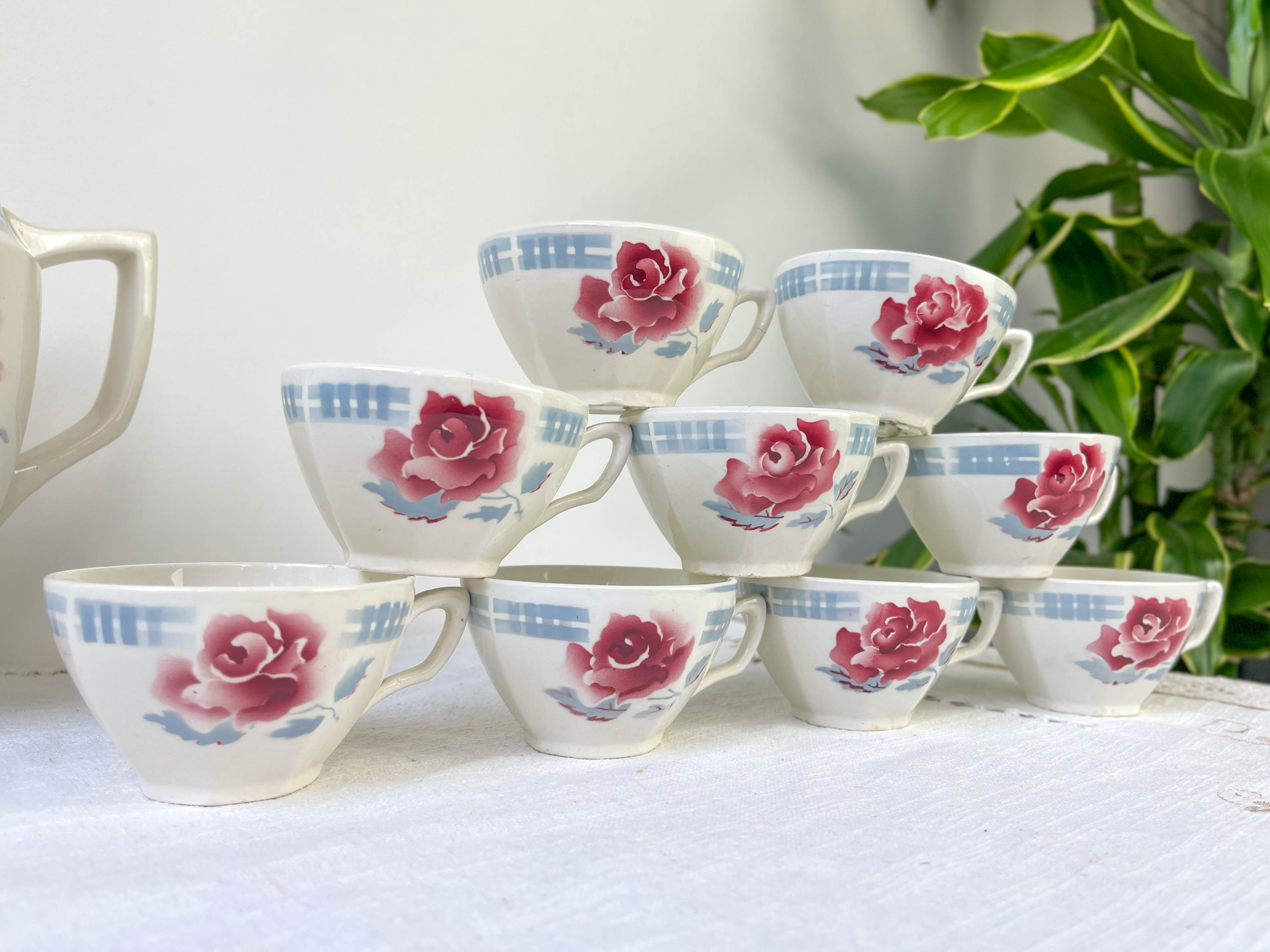 Vintage tea set in Sarreguemines flowered earthenware, "Troyes" model