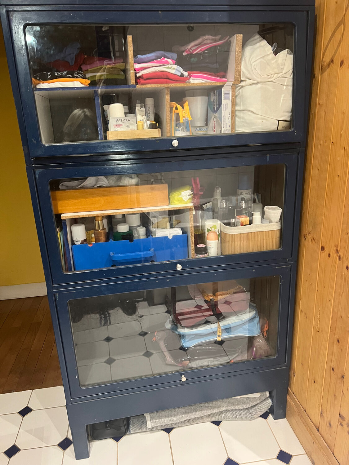 Metal storage furniture