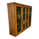 Armoire murale vintage en bois avec vitrail vert