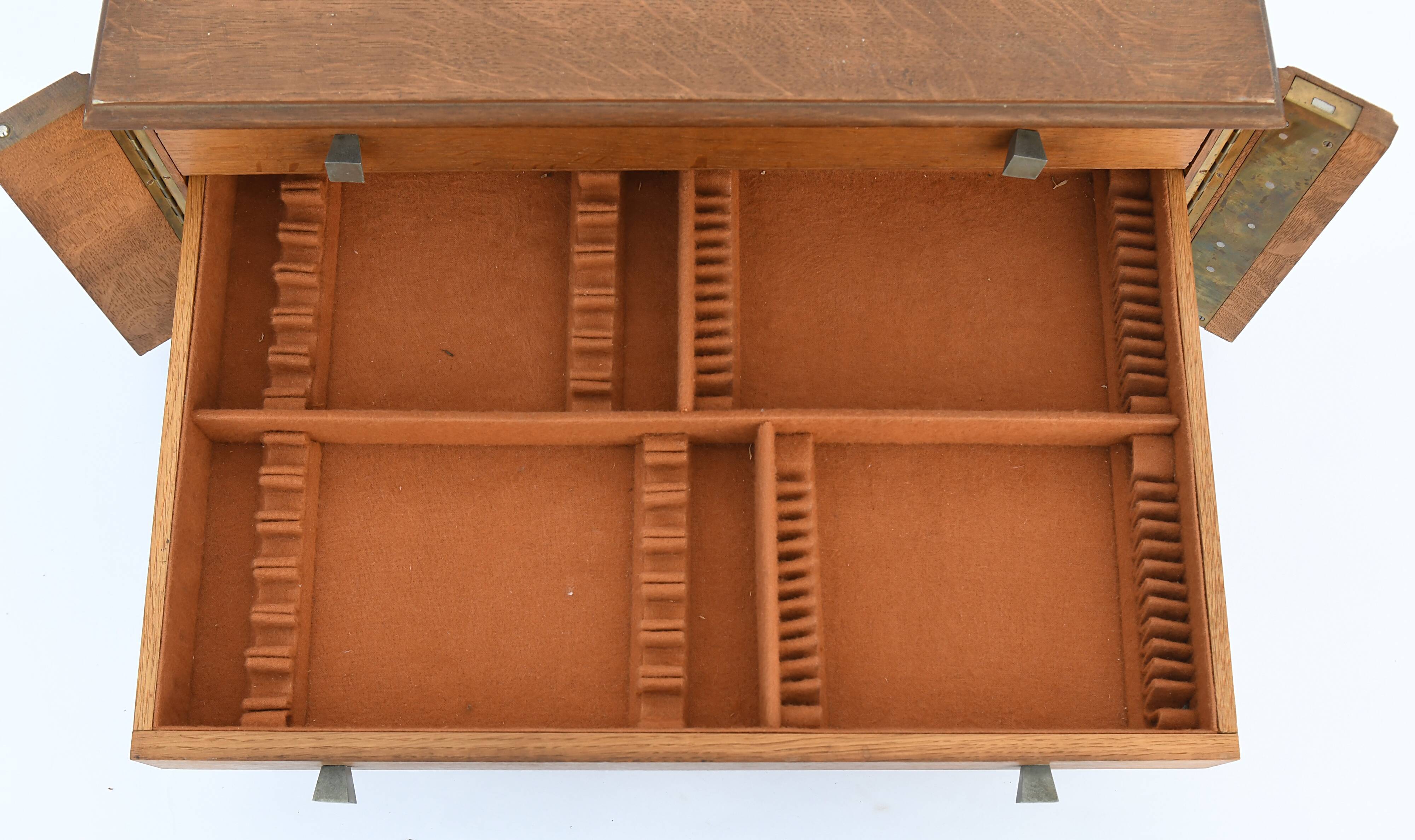 Empty household box