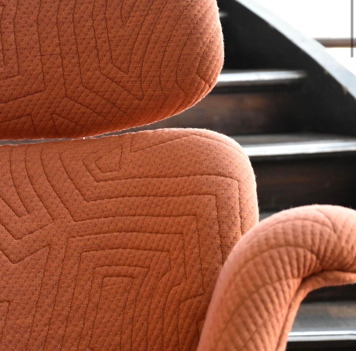 Artifort Big tulip armchair