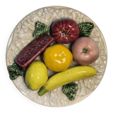 Assiette en barbotine fruits