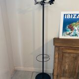 Manade coat rack
