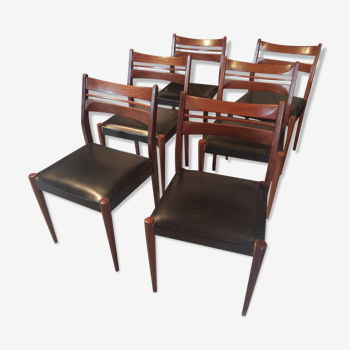 Lot of Scandinavian-style chairs