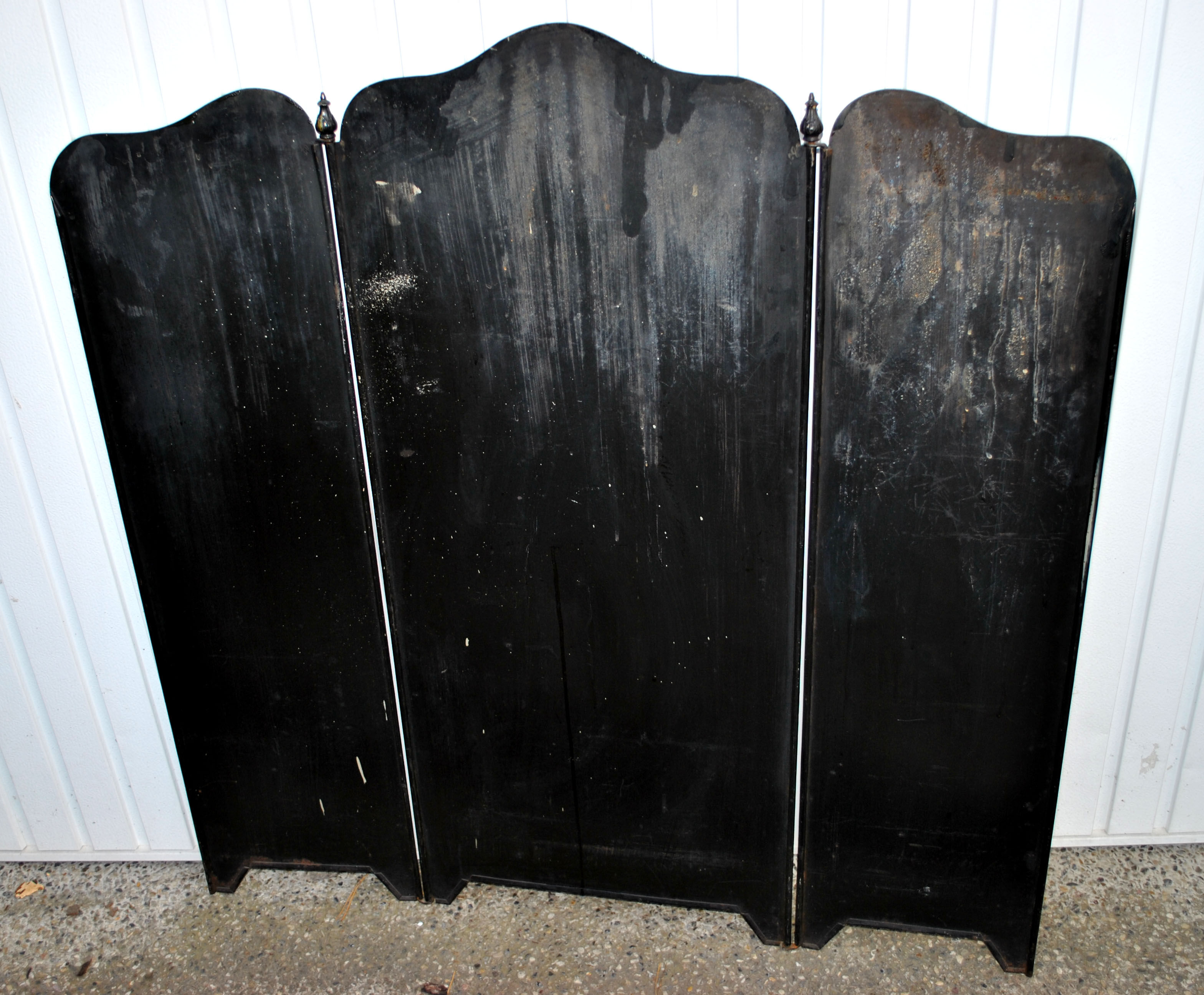 Art nouveau firewall in black enamelled sheet metal - decoration of painted tulips screen 1900