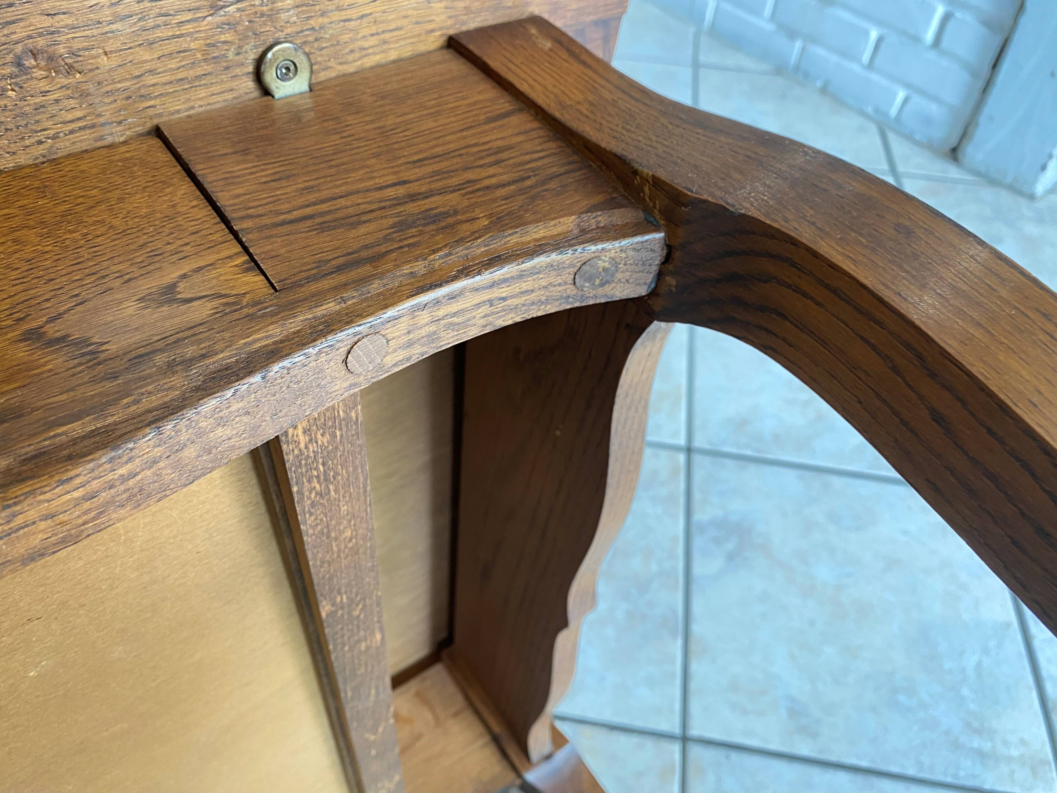 Oak desk, 1 drawer and 1 removable document holder, 1950