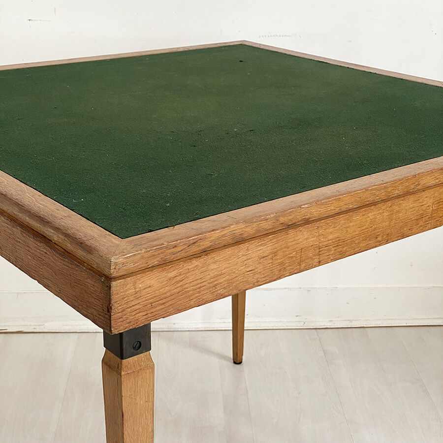Folding bridge table