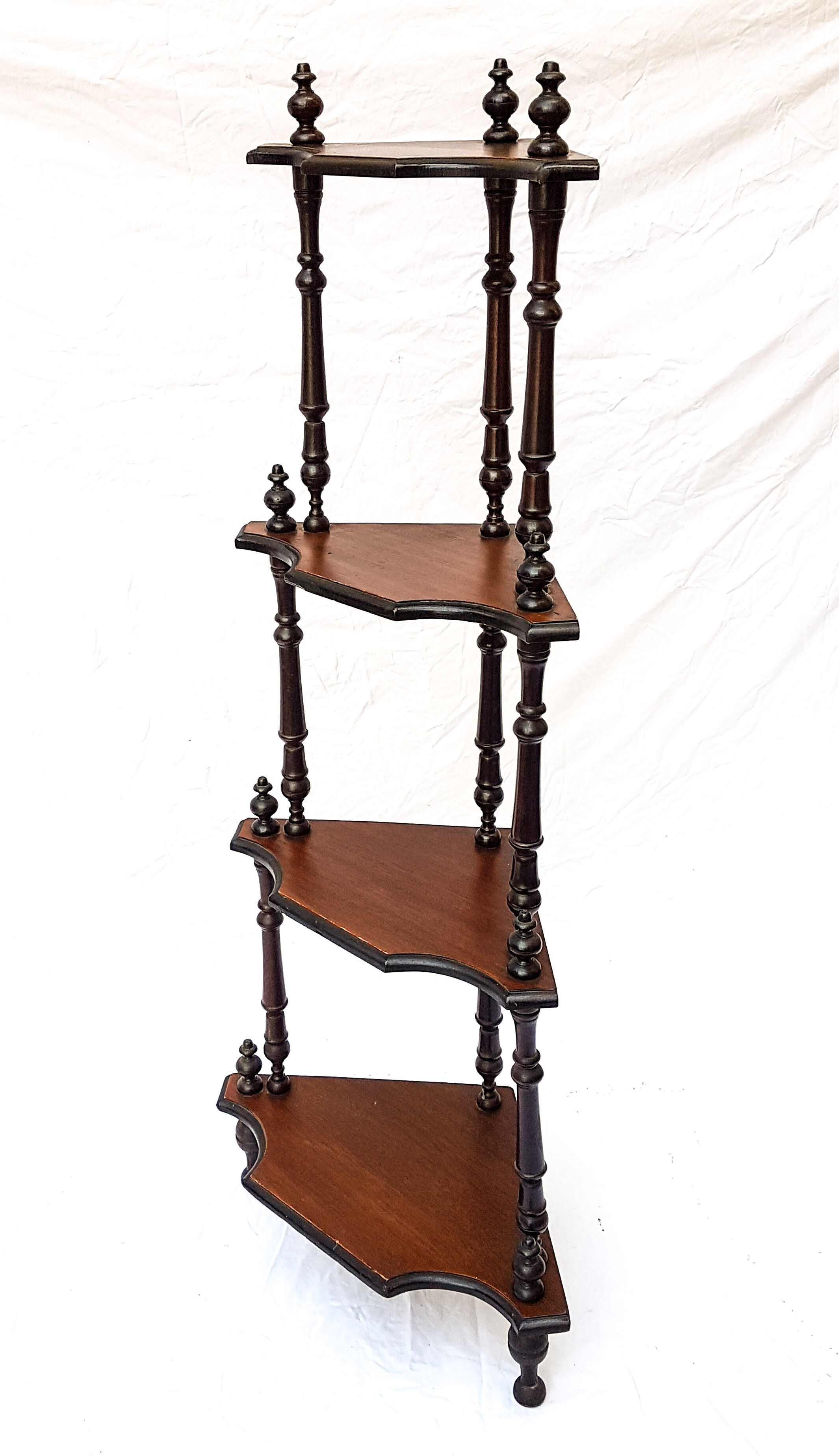 Shelves of angle Napoleon III of the nineteenth