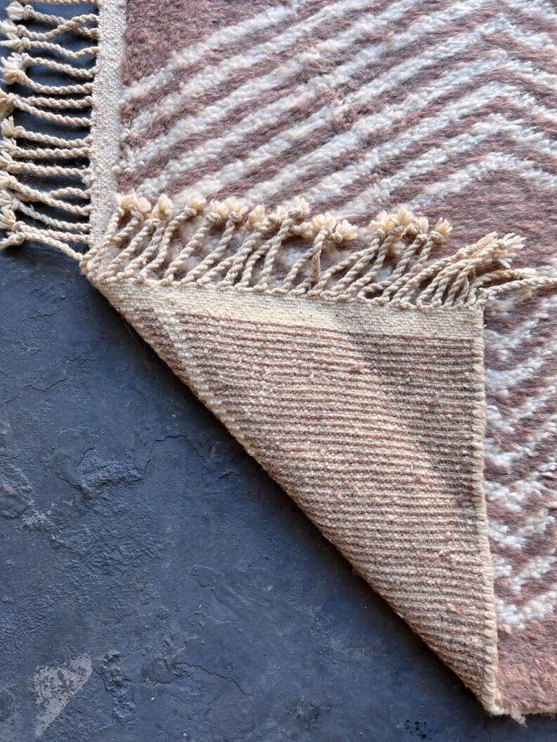 Handmade traditional Berber rug size 1.4/2.6 m