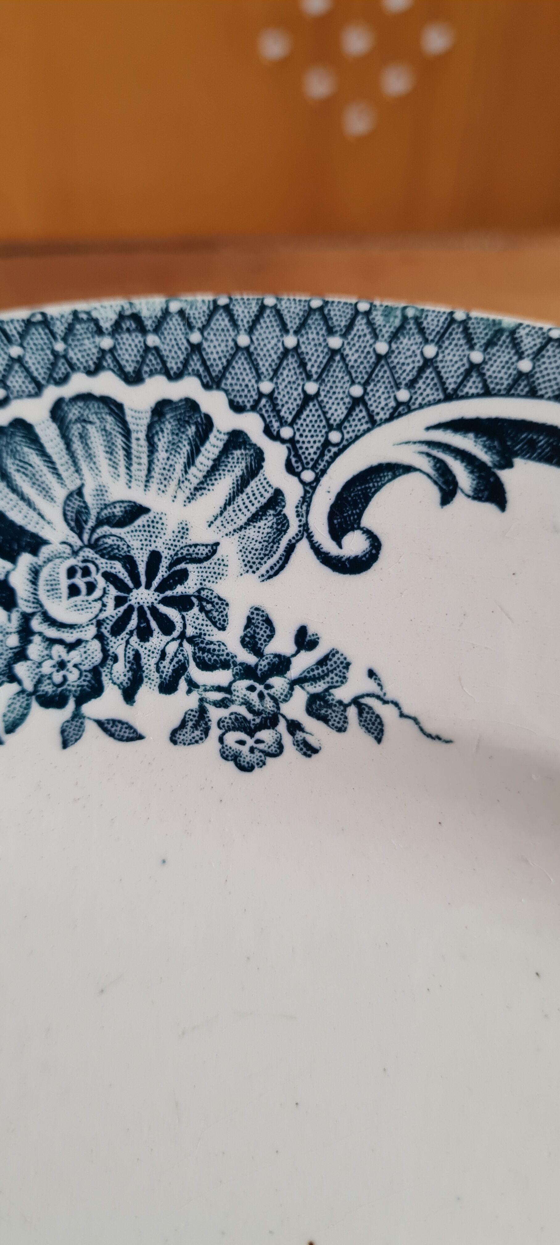 Set of 7 mismatched plates in iron earth