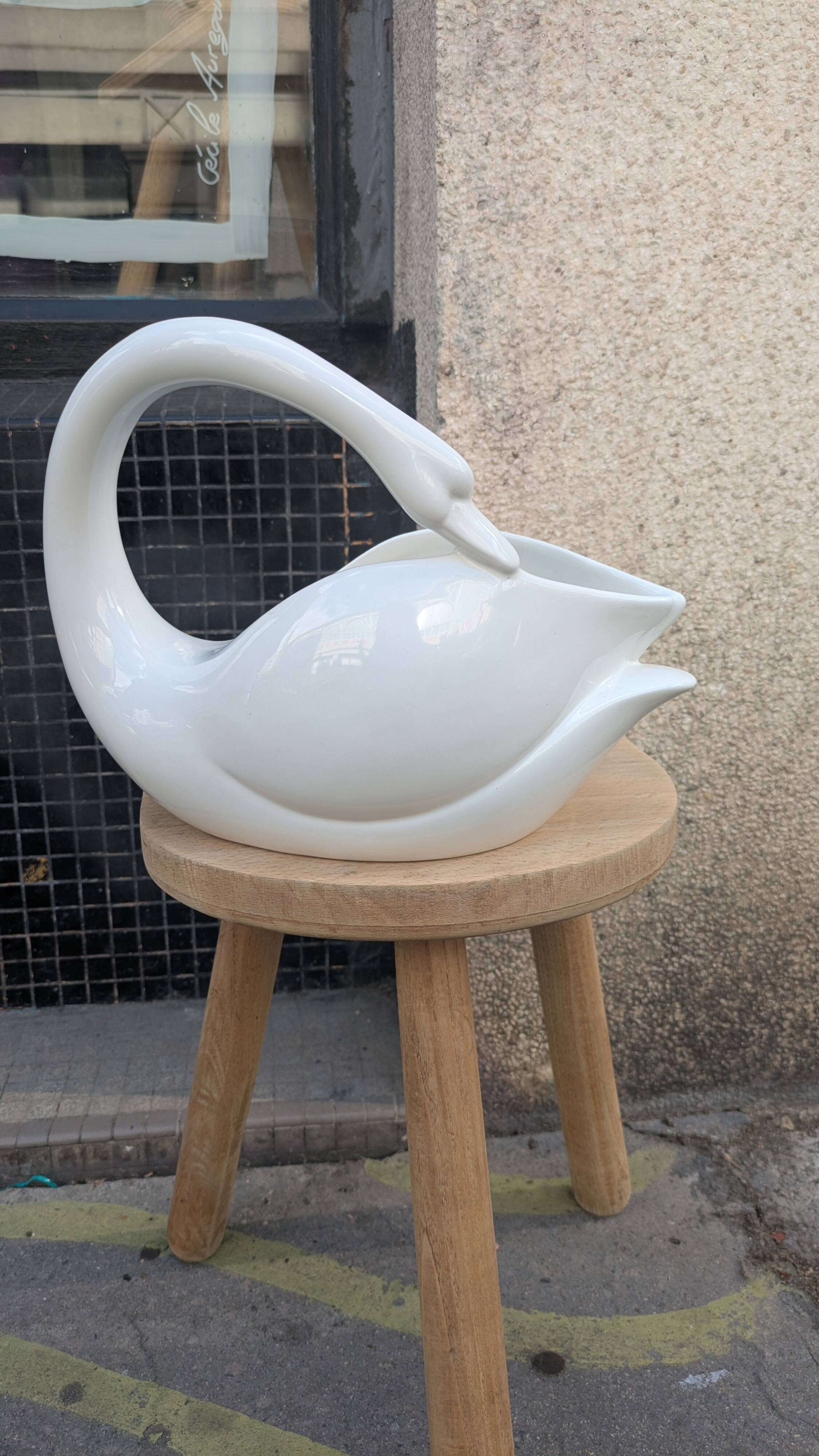 White ceramic planter / pocket tray – Vintage swan