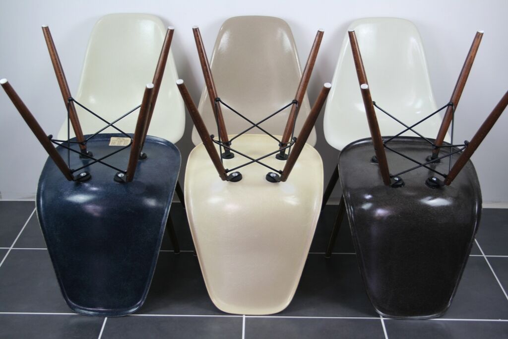 Set of 6 DSW chairs by Charles and Ray Eames for Herman Miller