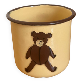 Mug cup in vintage enamelled sheet metal