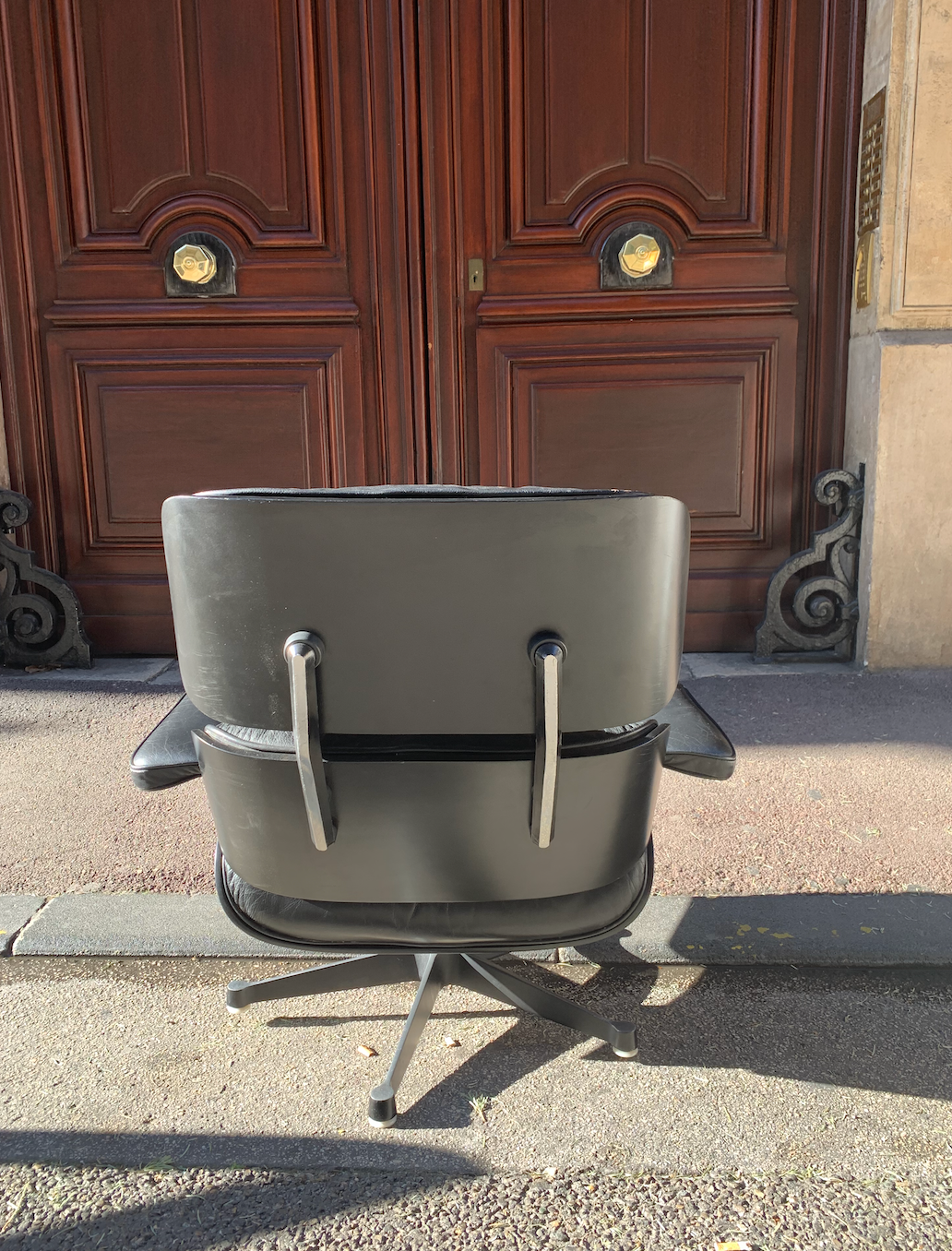 Lounge chair by Charles and Ray Eames for Mobilier International circa 70