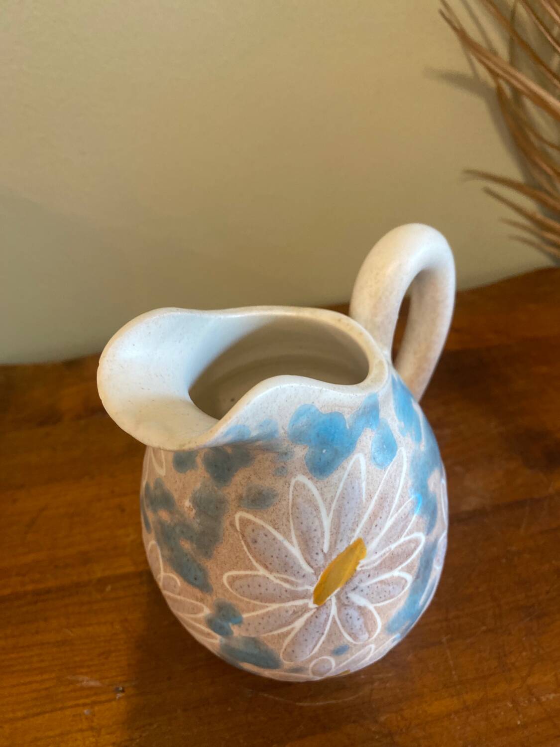 pichet aux marguerites