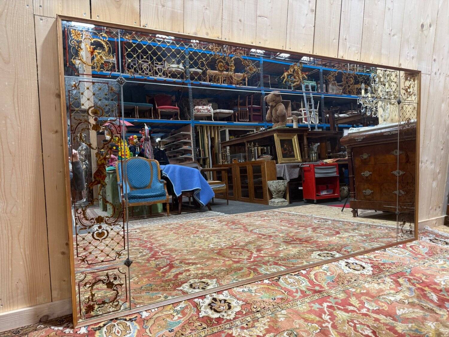 Art Nouveau bistro mirror in Venetian eglomisé glass