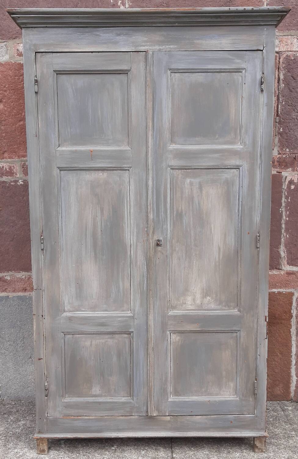 Wardrobe (shelves and/or hanging space)