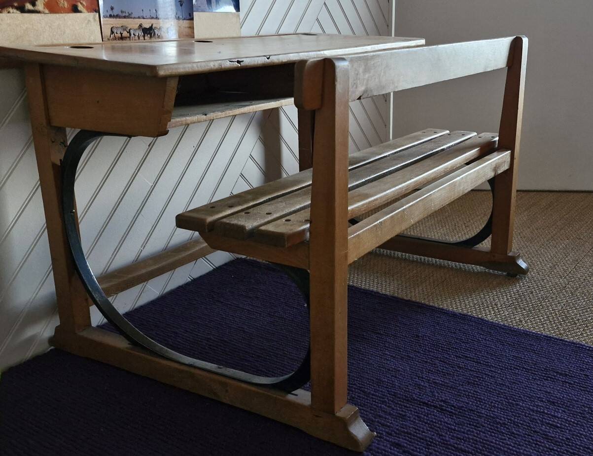 Double school desk in wood and metal 1920 – very good condition