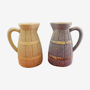 Pair of art deco pitcher in crisp ceramic