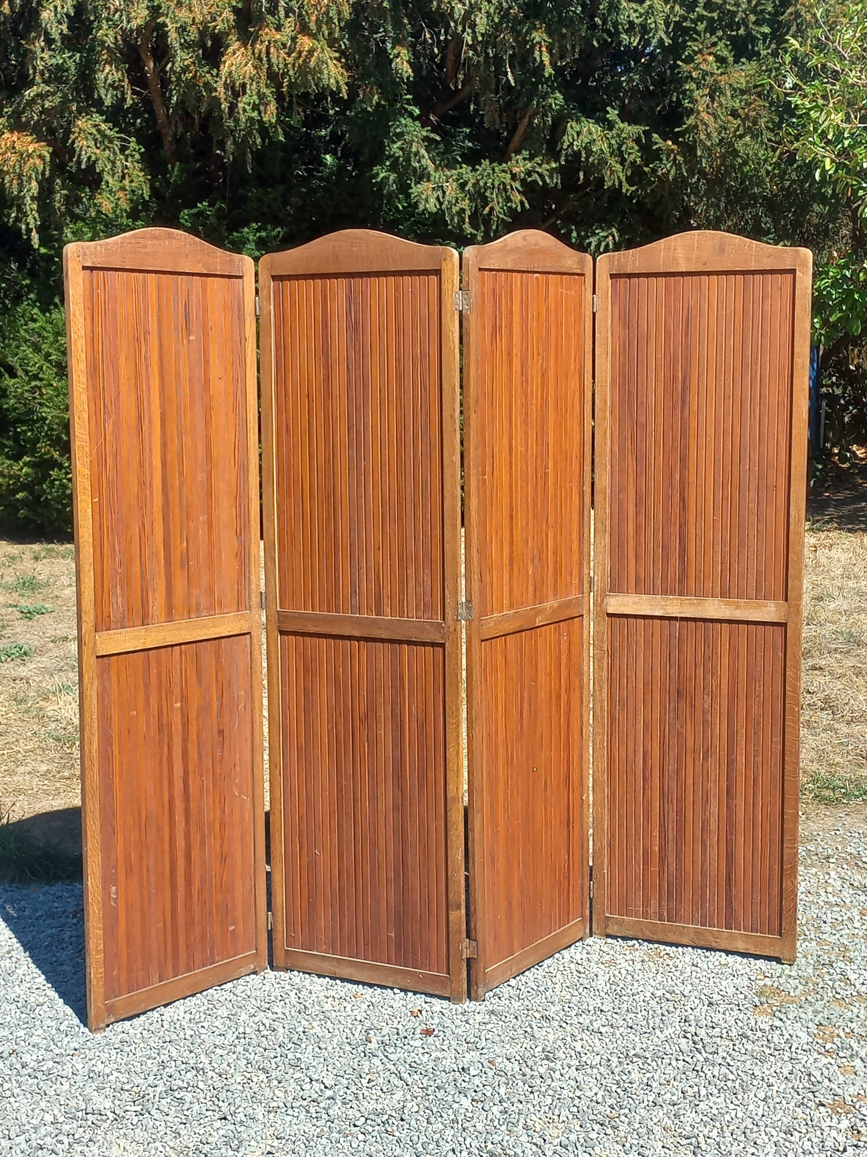 1930s bistro screen with slats