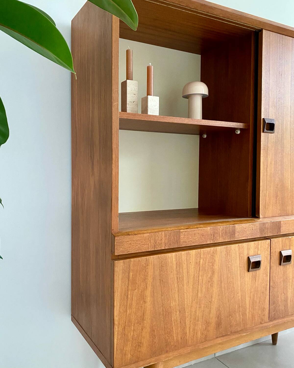 Royal Board Golden High Sideboard