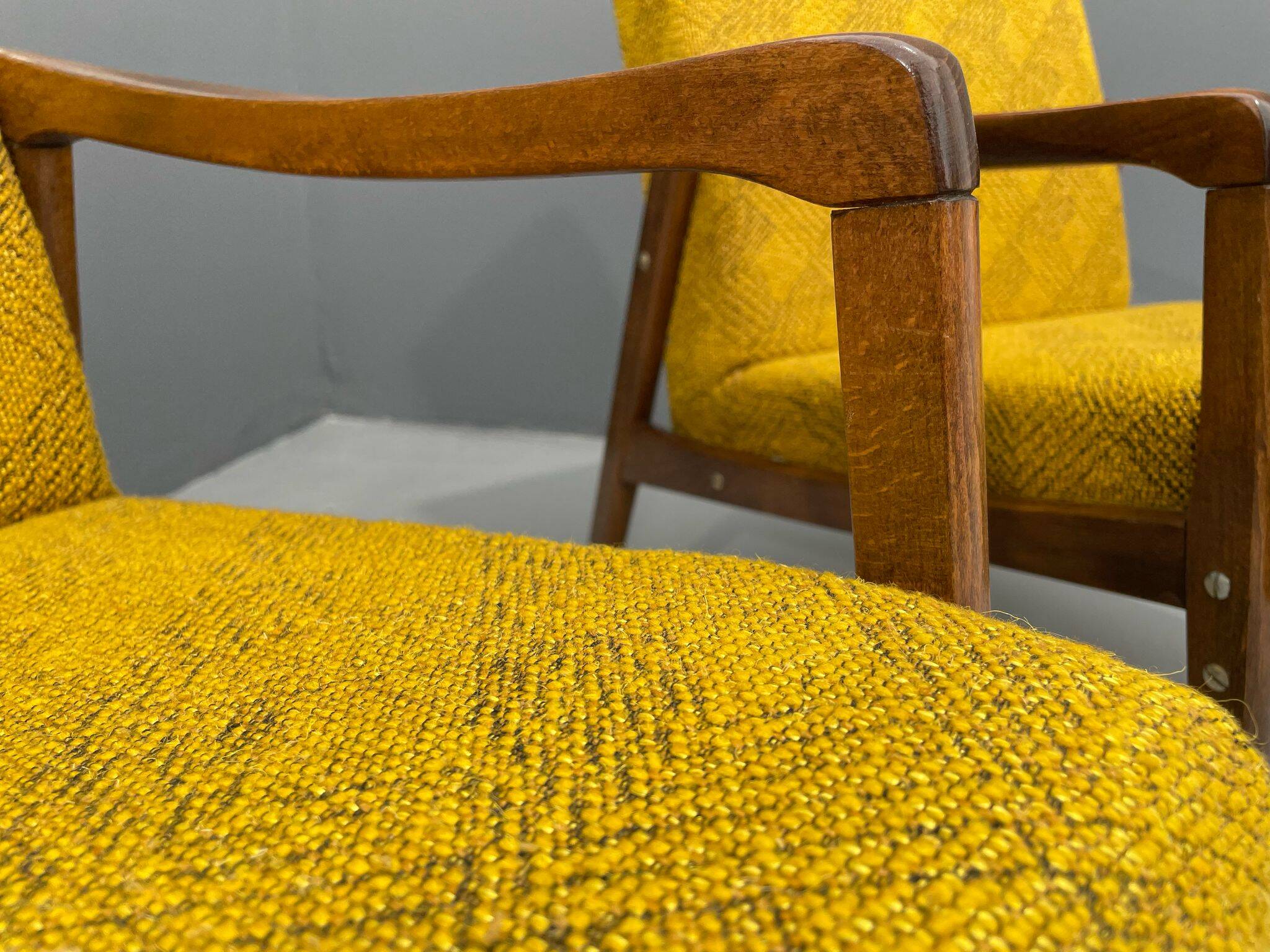 Fauteuils de Jiří Jiroutek – Interiér Praha, années 1960-70