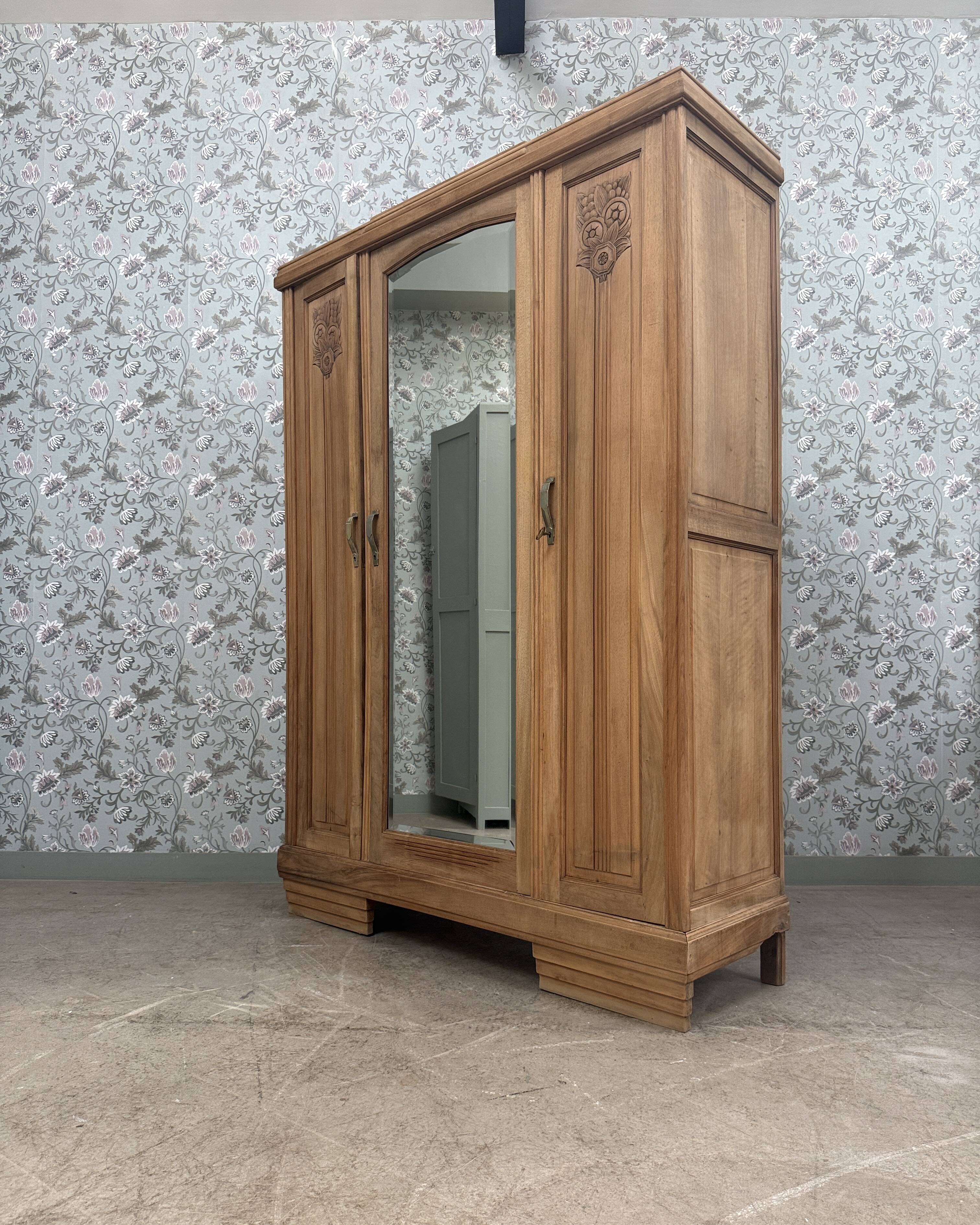 Armoire art déco trois portes (restaurée)