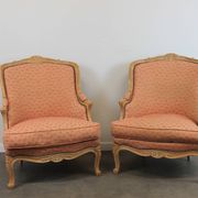 Paire de fauteuils bergère de style Louis XV