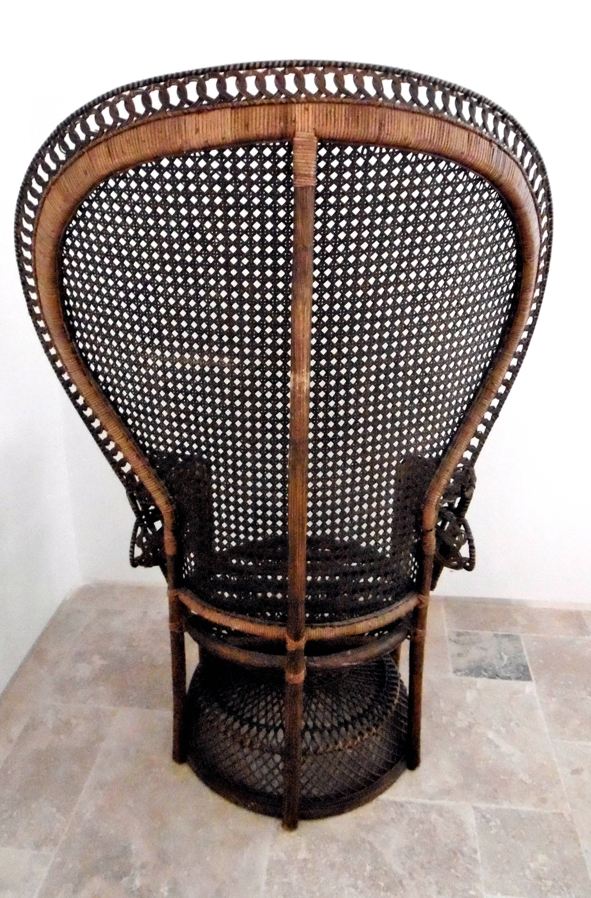 armchair Emmanuelle