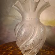 Napoleon III glass tulip for oil lamp, large 16xh23x5.5cm internal diameter.