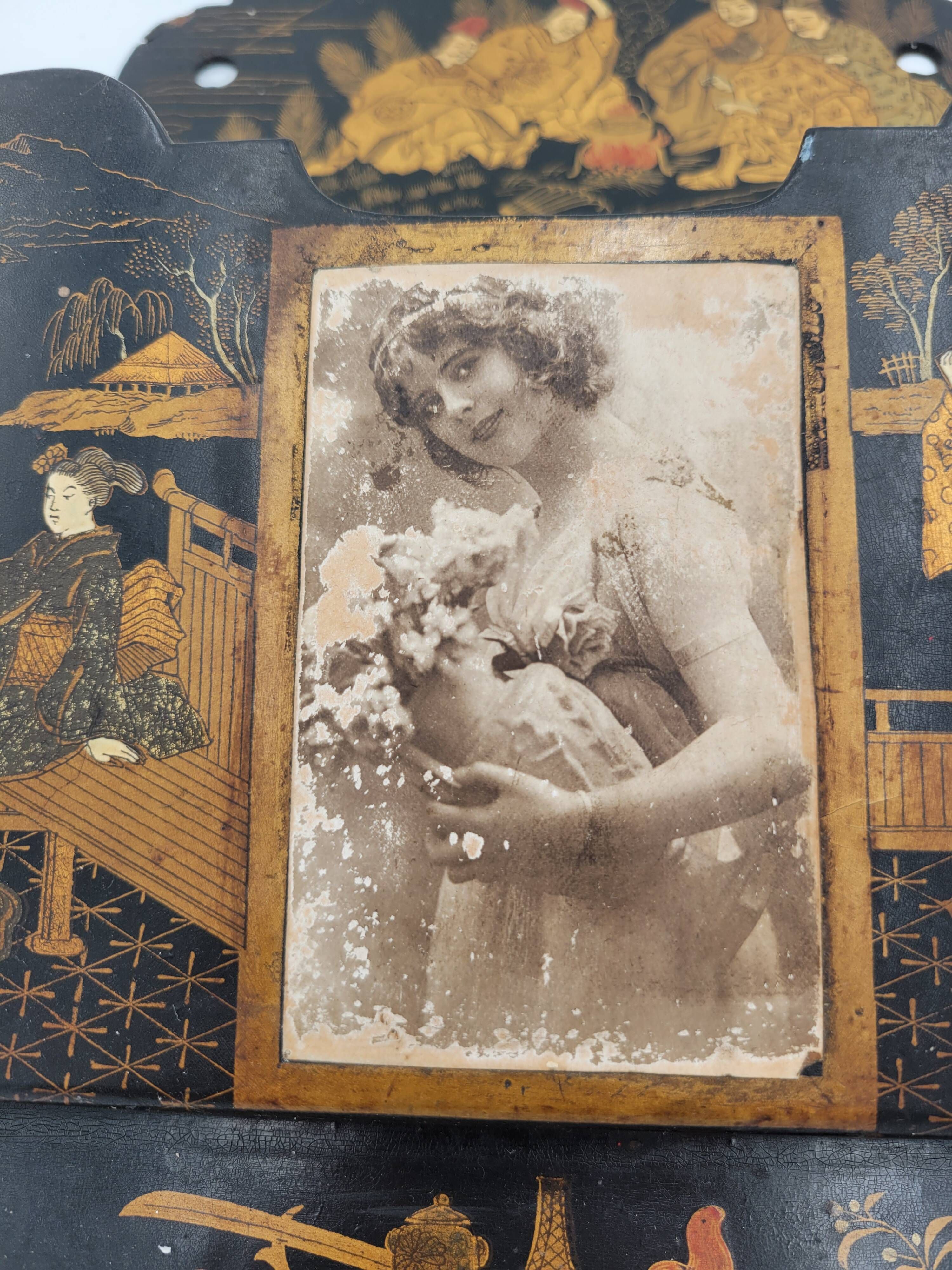 Antique Napoleon III letter holder with old photo