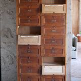 Notary's furniture with clamshells
