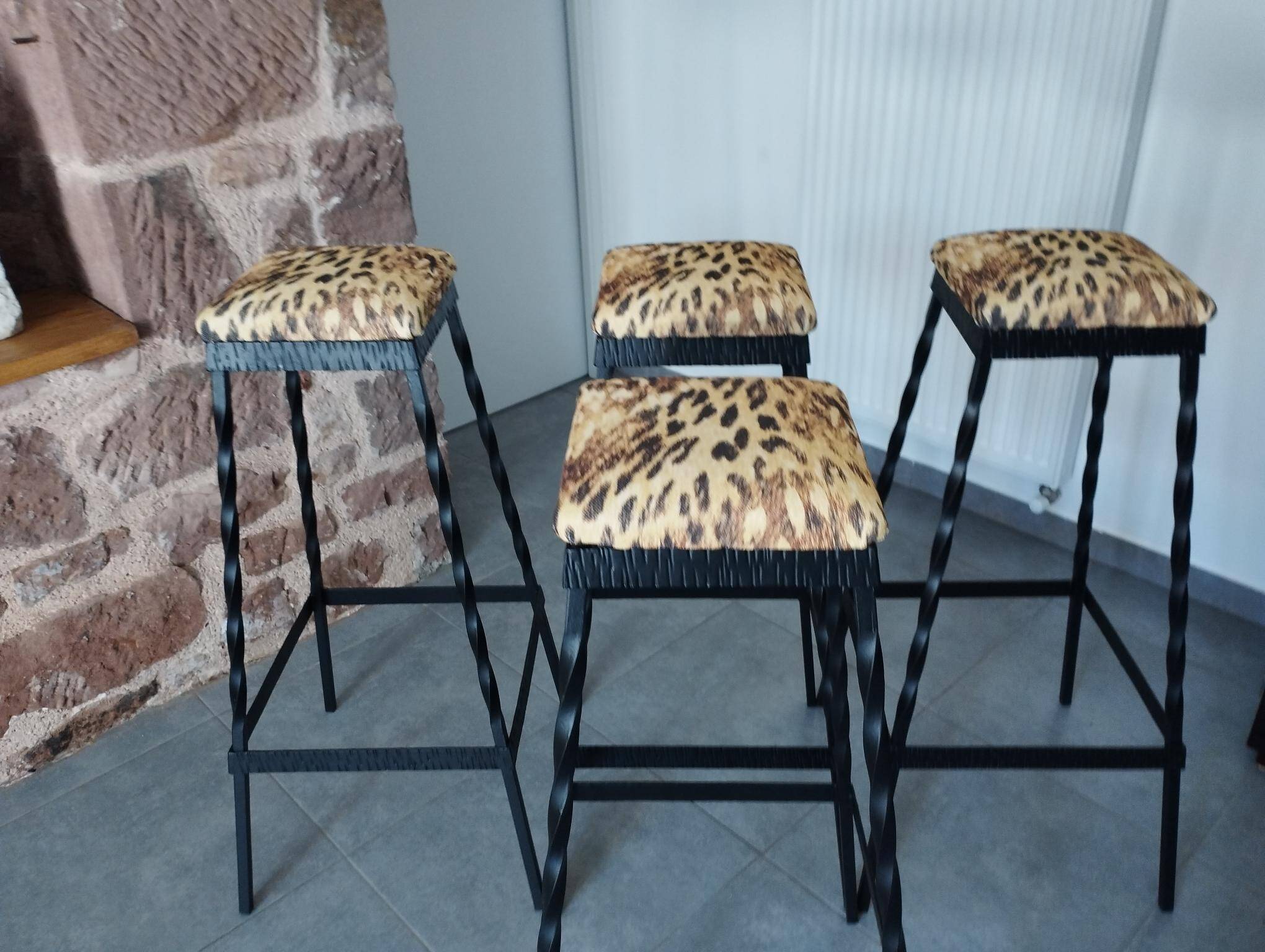 4 brutalist stools from the 1950s