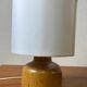 Lampe pied bois avec abat jour blanc
