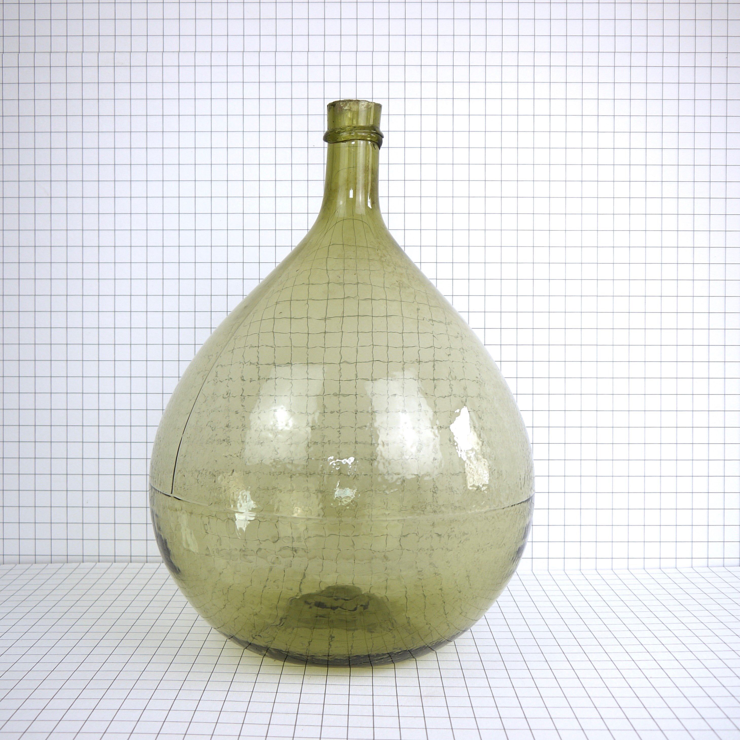 Old demijohn 15L